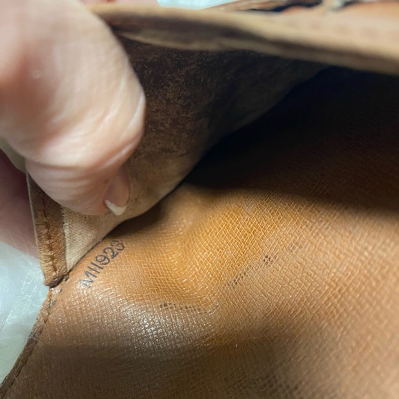 Louis Vuitton Mono Trifold Wallet - Picture 4 of 11